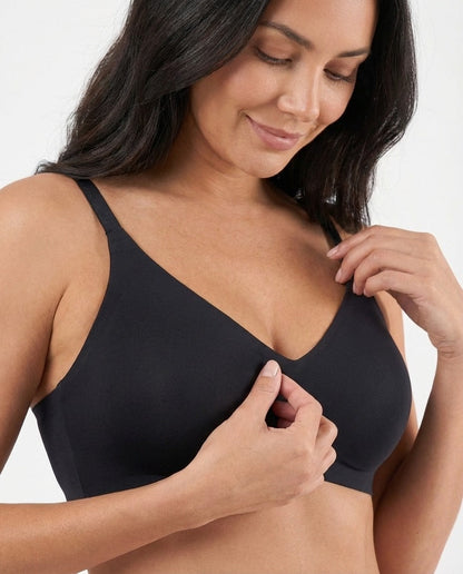 Solene Seamless Jelly Wireless Push Up Bra Black Lift Detail