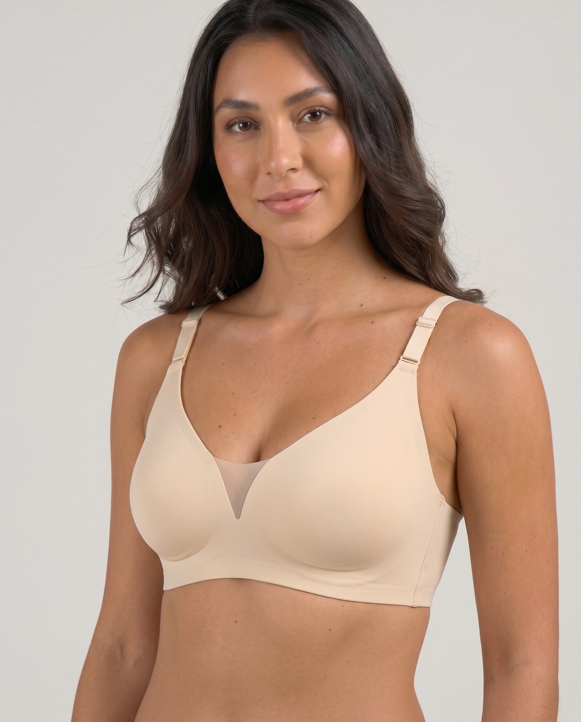 Demi Seamless Smoothing Wireless Bra Ivory Front