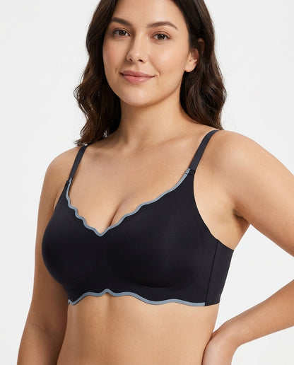 Liora Scallop Edge Seamless Bra Black Hero Front Model