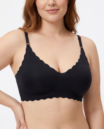 Sora Scalloped V Neck Bralette Black Model Front