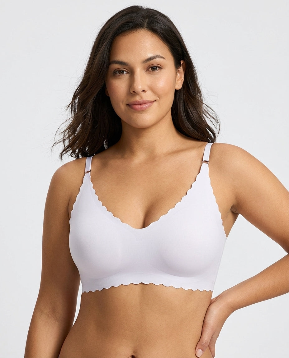 Sora Scalloped V Neck Bralette Pale Lilac Model Front